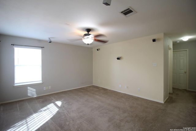 650 LYNX MTN, San Antonio, TX 78251