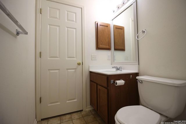 650 LYNX MTN, San Antonio, TX 78251