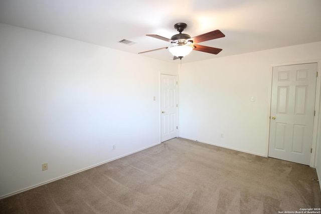 650 LYNX MTN, San Antonio, TX 78251