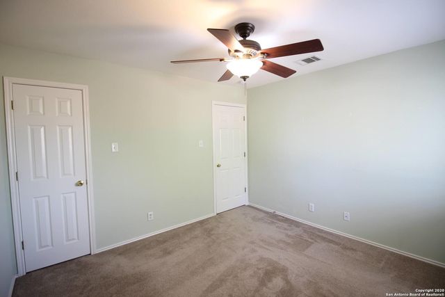 650 LYNX MTN, San Antonio, TX 78251