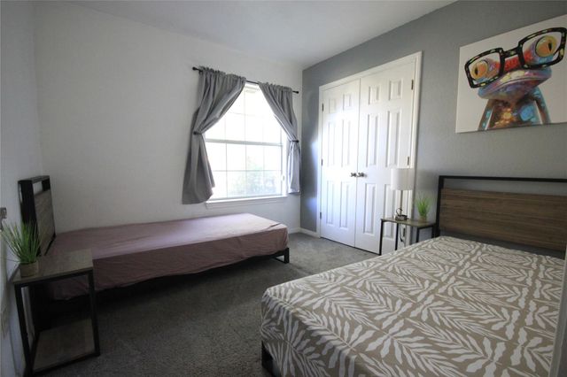 2507 Northlawn DR, Taylor, TX 76574