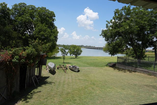125 Lewis Drive, Little Elm, TX 75068