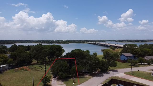 125 Lewis Drive, Little Elm, TX 75068