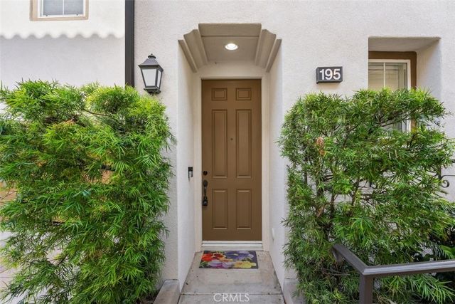 195 Lockford, Irvine, CA 92602