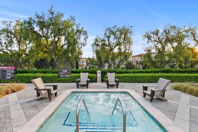 195 Lockford, Irvine, CA 92602