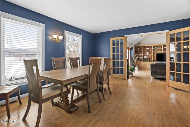 23 Fox Knoll Way, Hampton, NY 12837