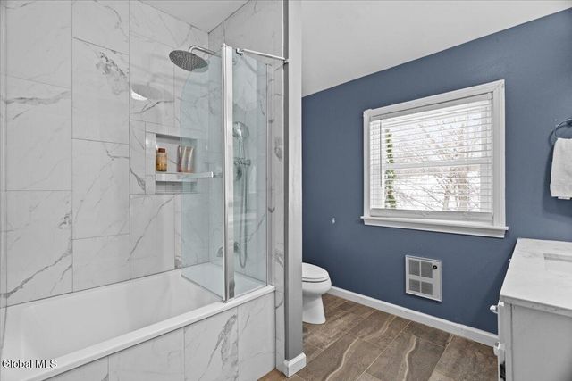 23 Fox Knoll Way, Hampton, NY 12837