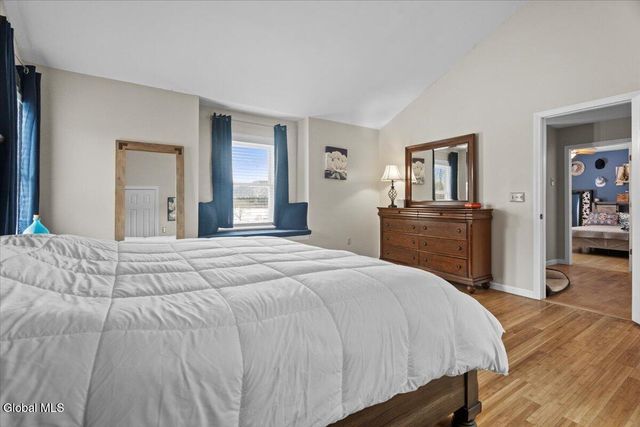 23 Fox Knoll Way, Hampton, NY 12837