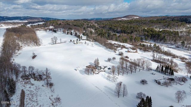 23 Fox Knoll Way, Hampton, NY 12837