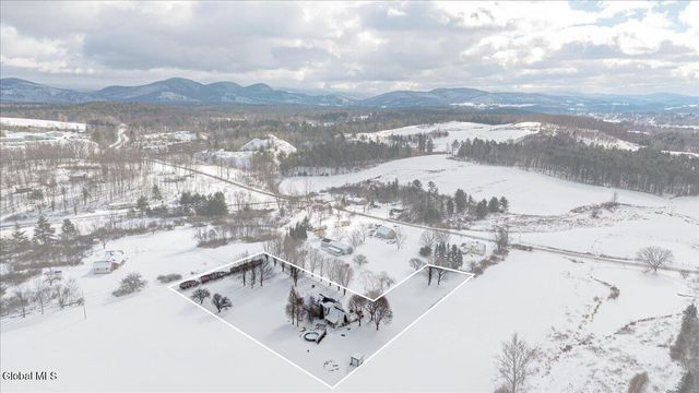 23 Fox Knoll Way, Hampton, NY 12837