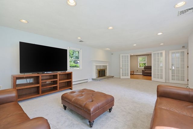 80 Brookdale Rd, Sudbury, MA 01776