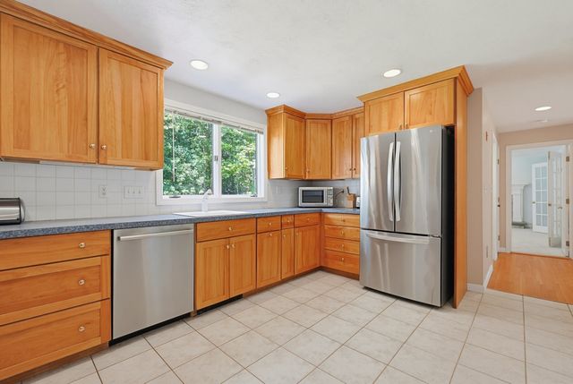 80 Brookdale Rd, Sudbury, MA 01776