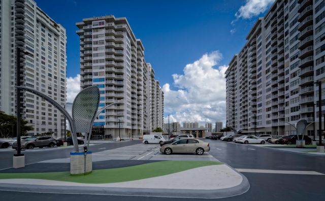 18081 Biscayne Boulevard 403, Aventura, FL 33160