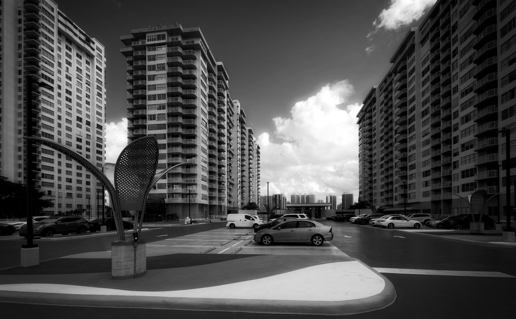 18081 Biscayne Boulevard 403, Aventura, FL 33160