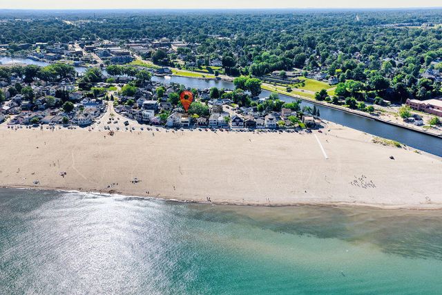 34 Lake Shore Drive, South Haven, MI 49090