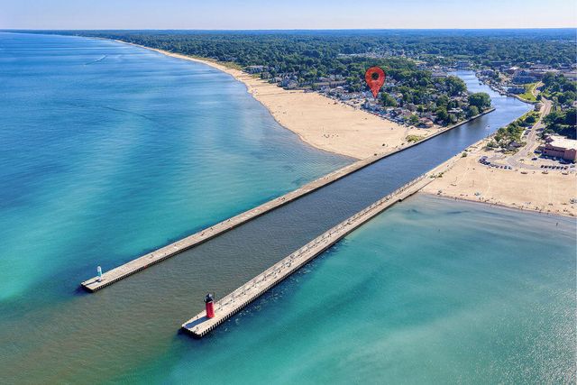 34 Lake Shore Drive, South Haven, MI 49090
