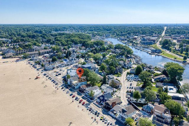 34 Lake Shore Drive, South Haven, MI 49090