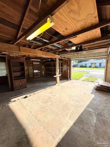 1200 Wilson Ave, Pensacola, FL 32507