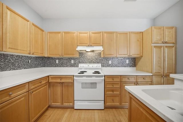 218 Edinburgh Court 218, Alpharetta, GA 30004