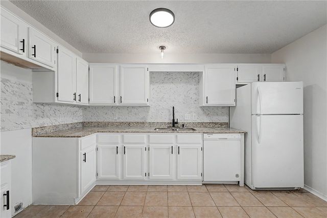 3400 SW Landau Court, Bentonville, AR 72712