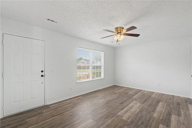 3400 SW Landau Court, Bentonville, AR 72712