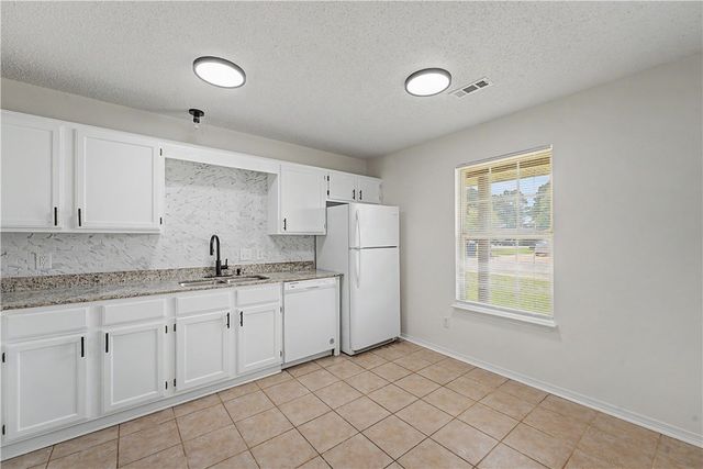 3400 SW Landau Court, Bentonville, AR 72712