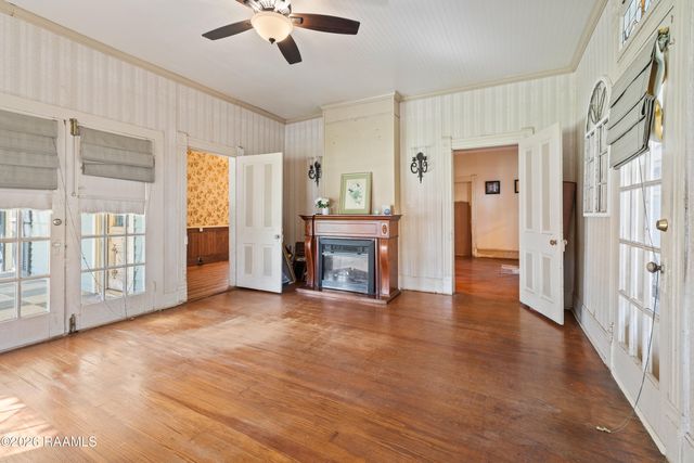 153 Duperier Avenue, New Iberia, LA 70563