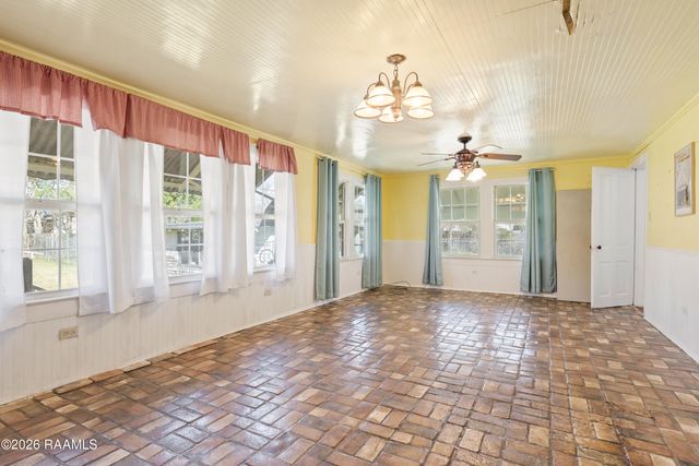 153 Duperier Avenue, New Iberia, LA 70563