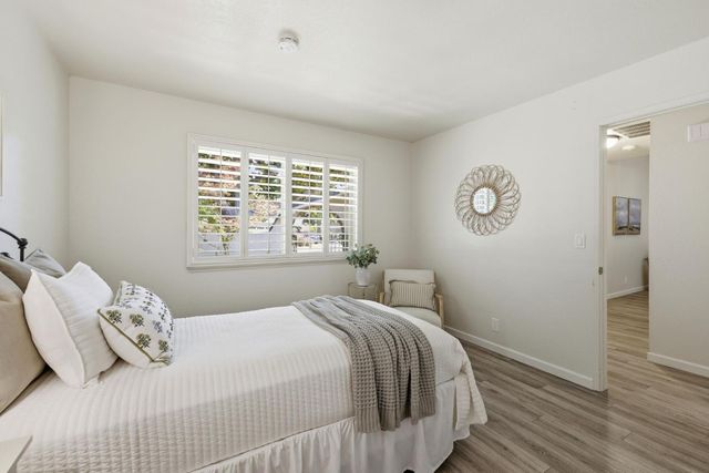 26 Miranda Ct, Sacramento, CA 95822
