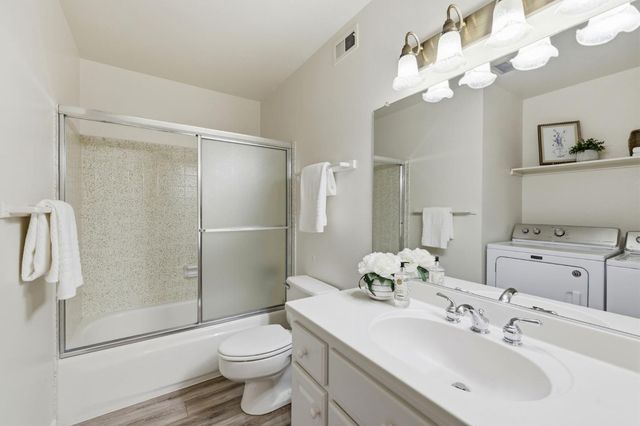 26 Miranda Ct, Sacramento, CA 95822