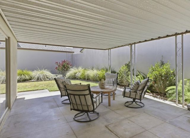 26 Miranda Ct, Sacramento, CA 95822