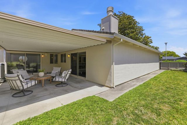 26 Miranda Ct, Sacramento, CA 95822