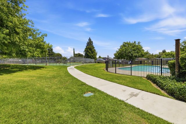 26 Miranda Ct, Sacramento, CA 95822
