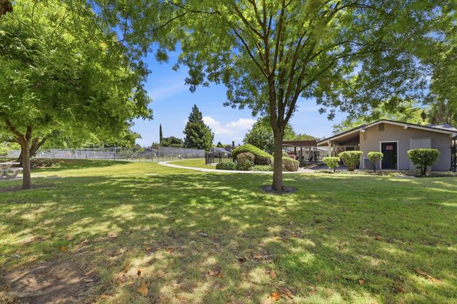 26 Miranda Ct, Sacramento, CA 95822