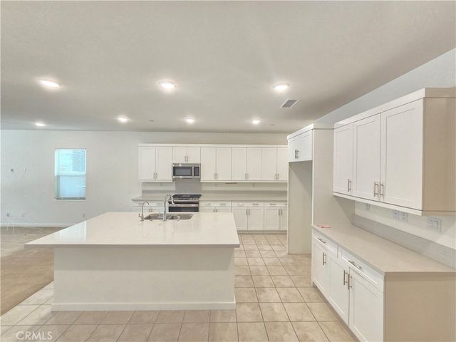 2679 E Penelope, Ontario, CA 91762