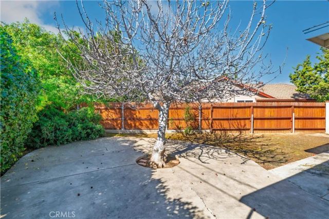 1422 N Harwood, Orange, CA 92867