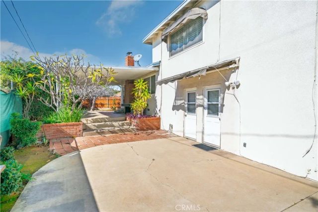 1422 N Harwood, Orange, CA 92867