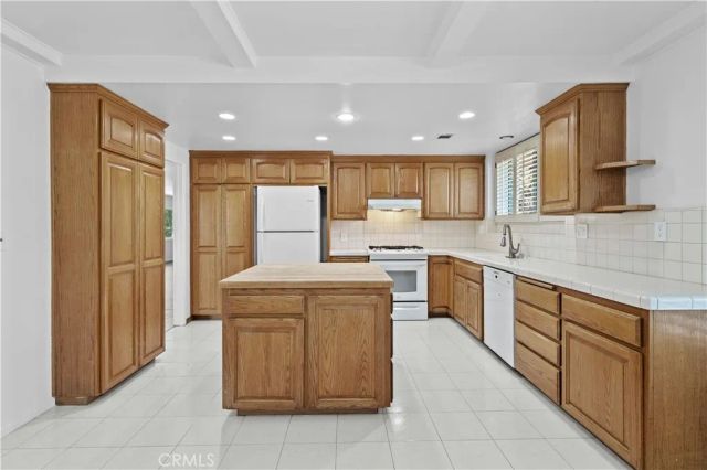 1422 N Harwood, Orange, CA 92867