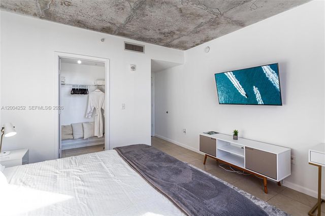 3250 NE 1st Ave 913, Miami, FL 33137