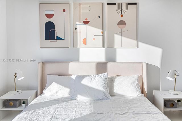 3250 NE 1st Ave 913, Miami, FL 33137