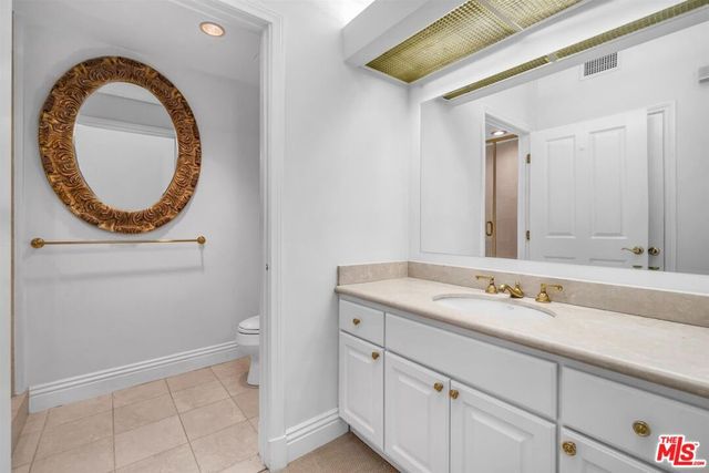 11847 Gorham Avenue 104, Los Angeles, CA 90049