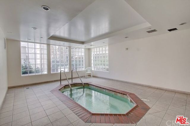 11847 Gorham Avenue 104, Los Angeles, CA 90049