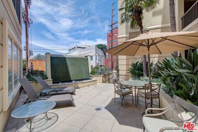 11847 Gorham Avenue 104, Los Angeles, CA 90049