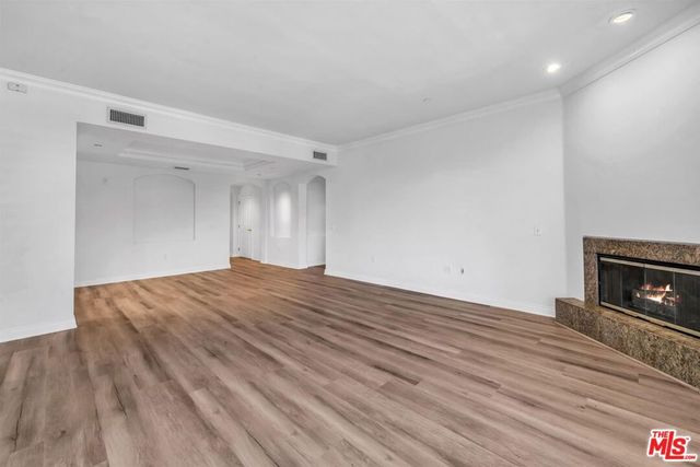 11847 Gorham Avenue 104, Los Angeles, CA 90049