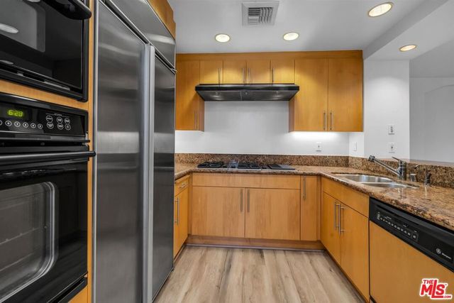 11847 Gorham Avenue 104, Los Angeles, CA 90049