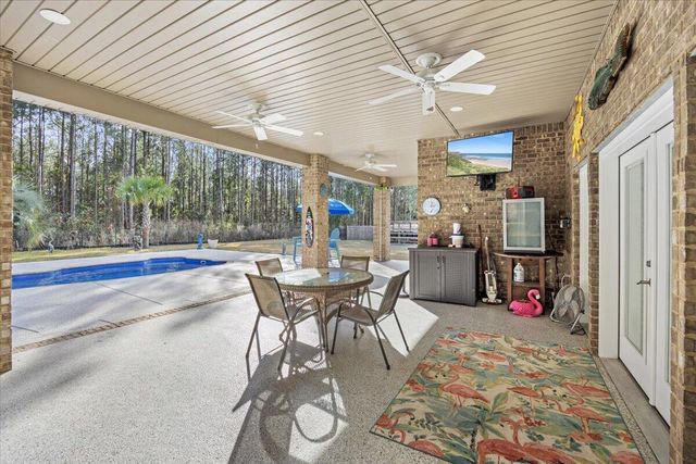 5923 Michael Drive, Milton, FL 32583