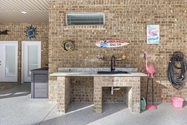 5923 Michael Drive, Milton, FL 32583