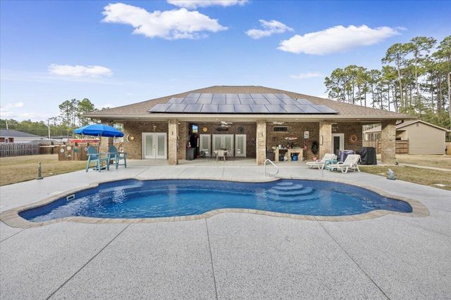 5923 Michael Drive, Milton, FL 32583