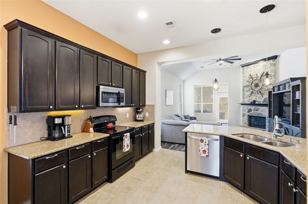 9452 Drovers View Trail, Fort Worth, TX 76131 — photo 5