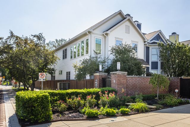 654 N Senate Avenue, Indianapolis, IN 46202